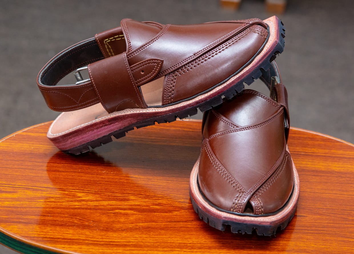 Premium Quality Norozi Chappal / Sandal – Gents – Genuine Leather – Brown – Leather Insole – Thick Tyre sole